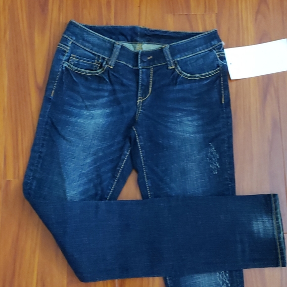 Jeans - Picture 2 of 4